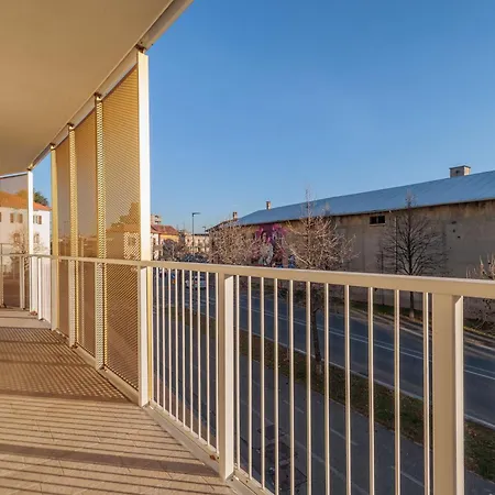 Guesthost - Moretti29 Apartman