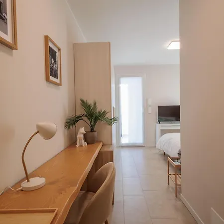 Guesthost - Moretti29