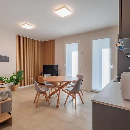 Апартаменты Guesthost - Moretti29 *